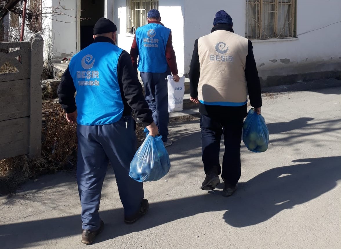 Van’da İhtiyaç Sahiplerine Gıda Desteği