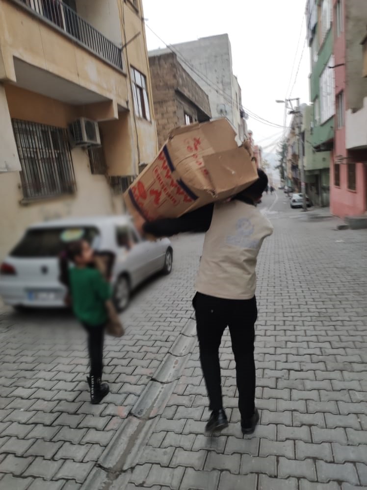 Eyvan Temsilciliği Kış Yardımları ile Minik Yüreklere Dokundu