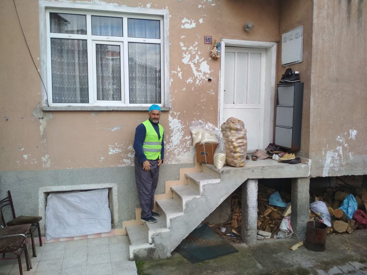 Çorum Osmancık’ta Gıda Kumanyası ve Patates Dağıtımı