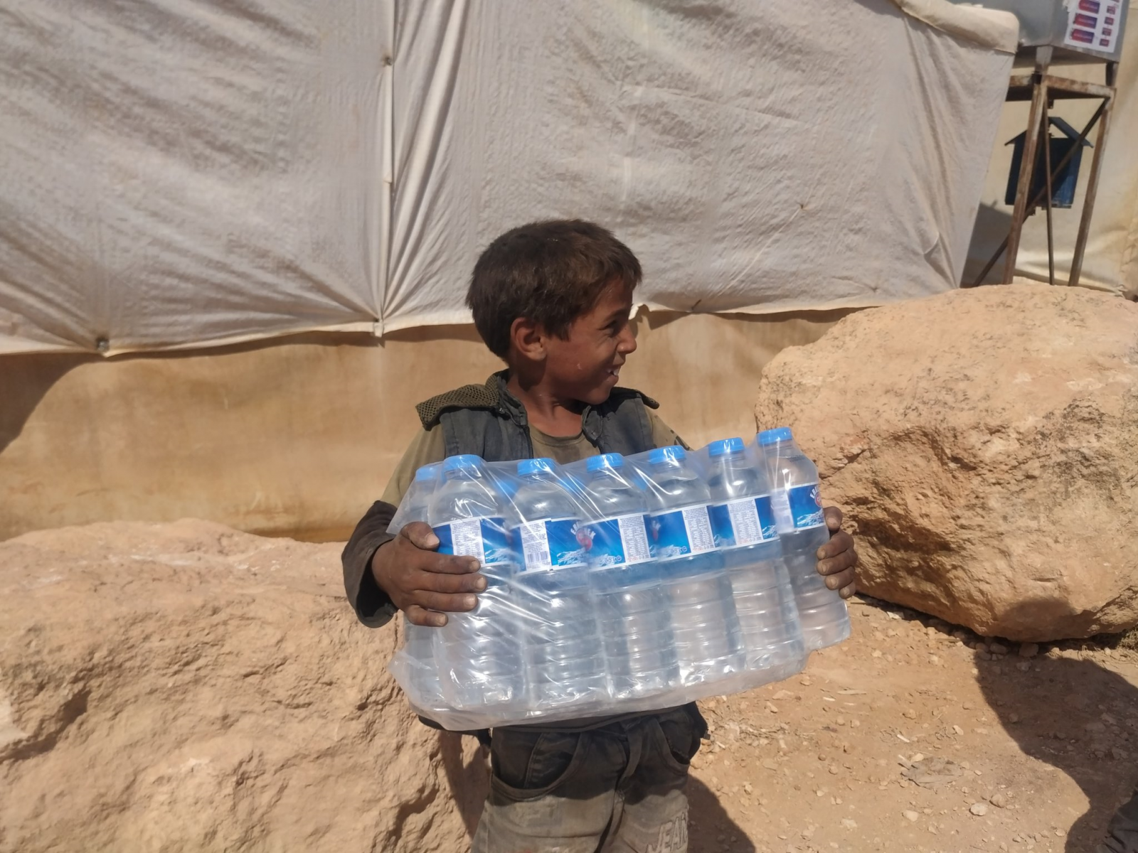 Afganistan’a Ulaşan Yardım Malzemelerimizi Ülkede Dağıtmaya Başladık