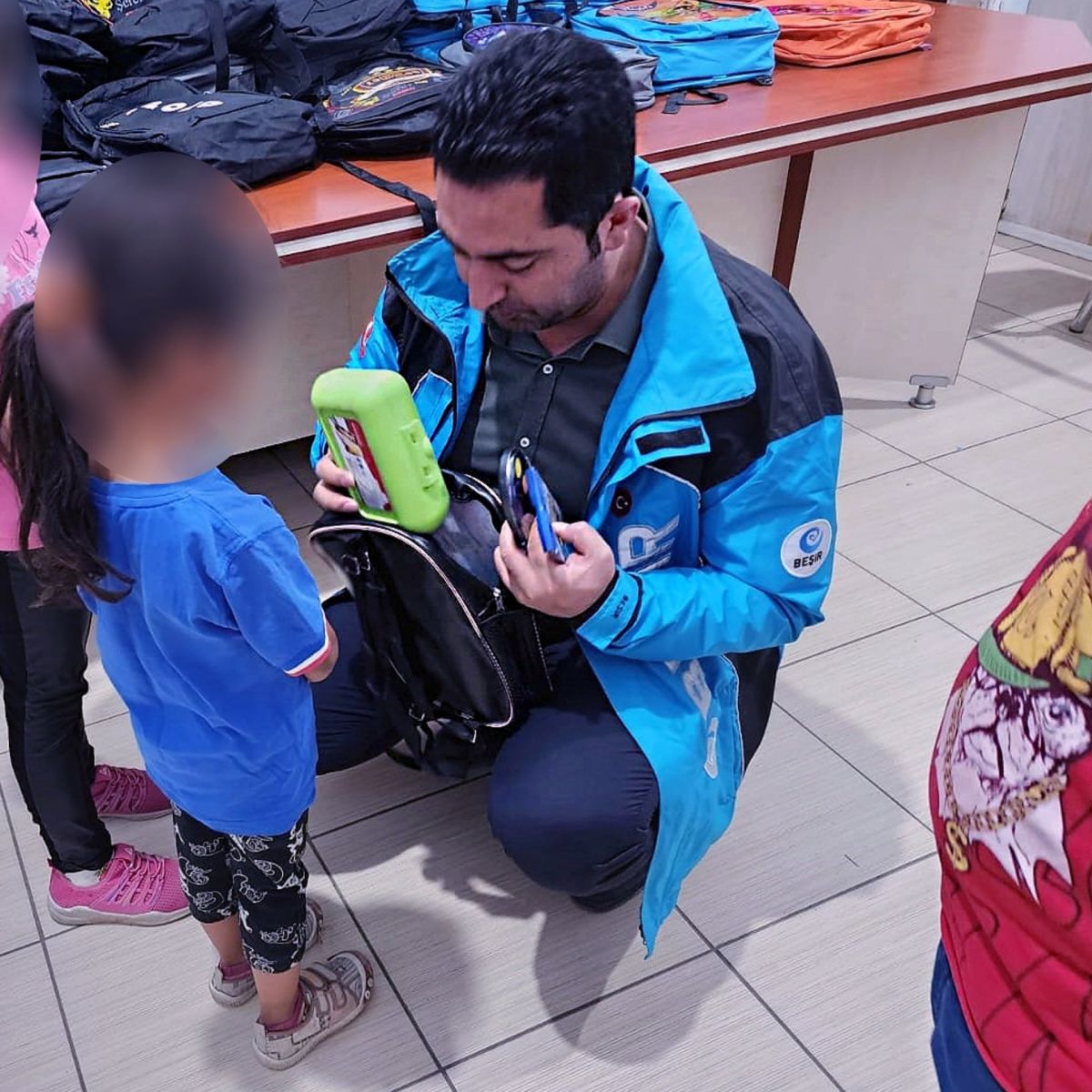 Gaziantep’de Adak Kurban Payı Dağıtımı