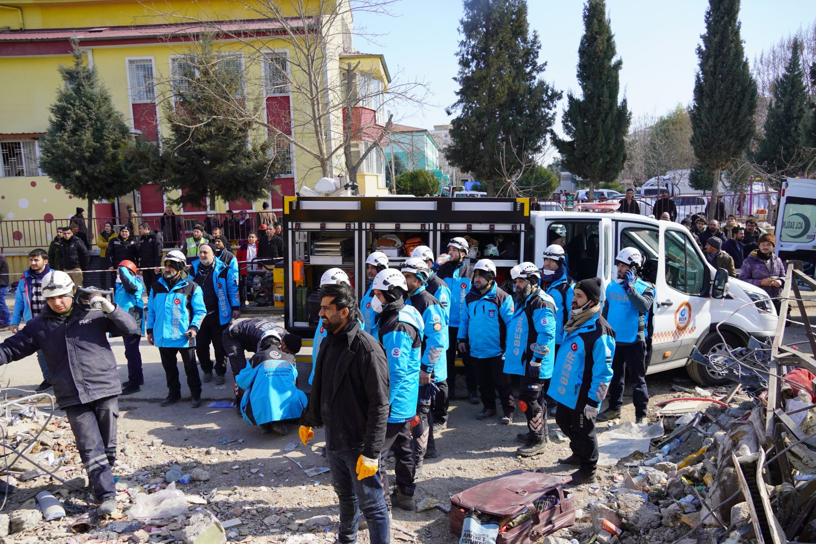 Beşir Derneği 3 Bin 300’den Fazla Personel ve Gönüllüsüyle Deprem Bölgesinde