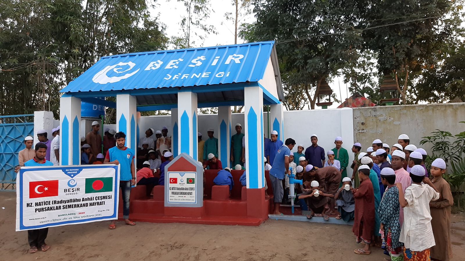 Bangladeş’te 1500 Kişiye Su Kuyusu