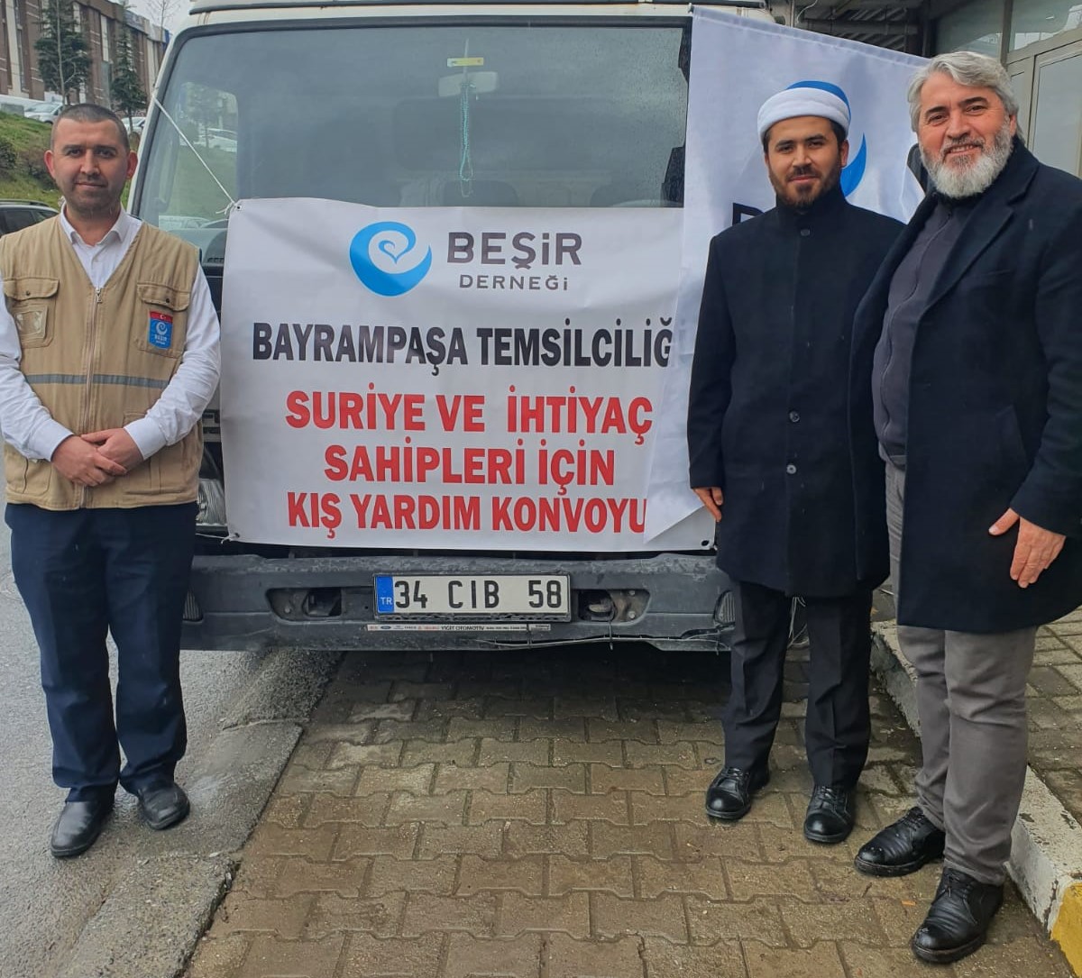 Savaş Mağduru Yetimlere Kışlık Giyecek Yardımı