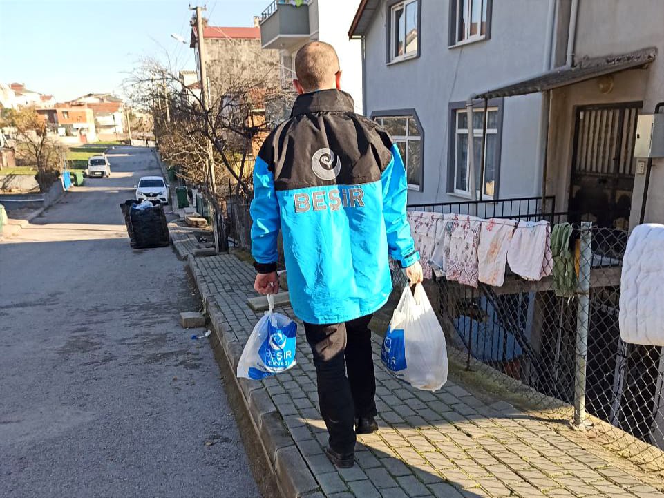 Bursa Mustafakemalpaşa Temsilciliğimizden Kışlık Kıyafet Yardımı