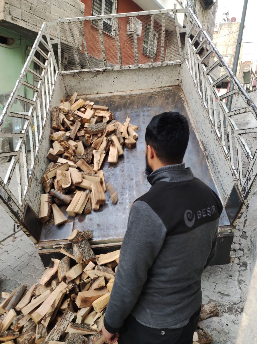 Eyvan Temsilciliğimizden Odun ve Soba Yardımı