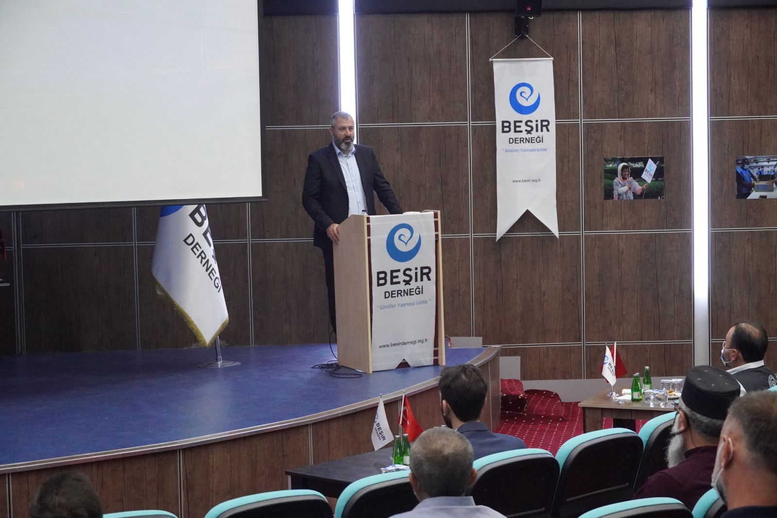 Afganistan’a Ulaşan Yardım Malzemelerimizi Ülkede Dağıtmaya Başladık